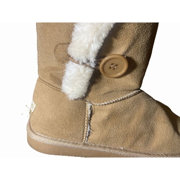 Fur lined suede button closure 7 winter snow ankle boot Y2K - Picture 2 of 7